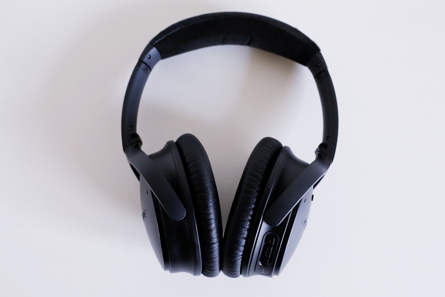 Bose QuietComfort 35 ワイヤレスヘッドホン レビュー】音、付け心地、マイク性能、バランスの傑作 | LifeDIY