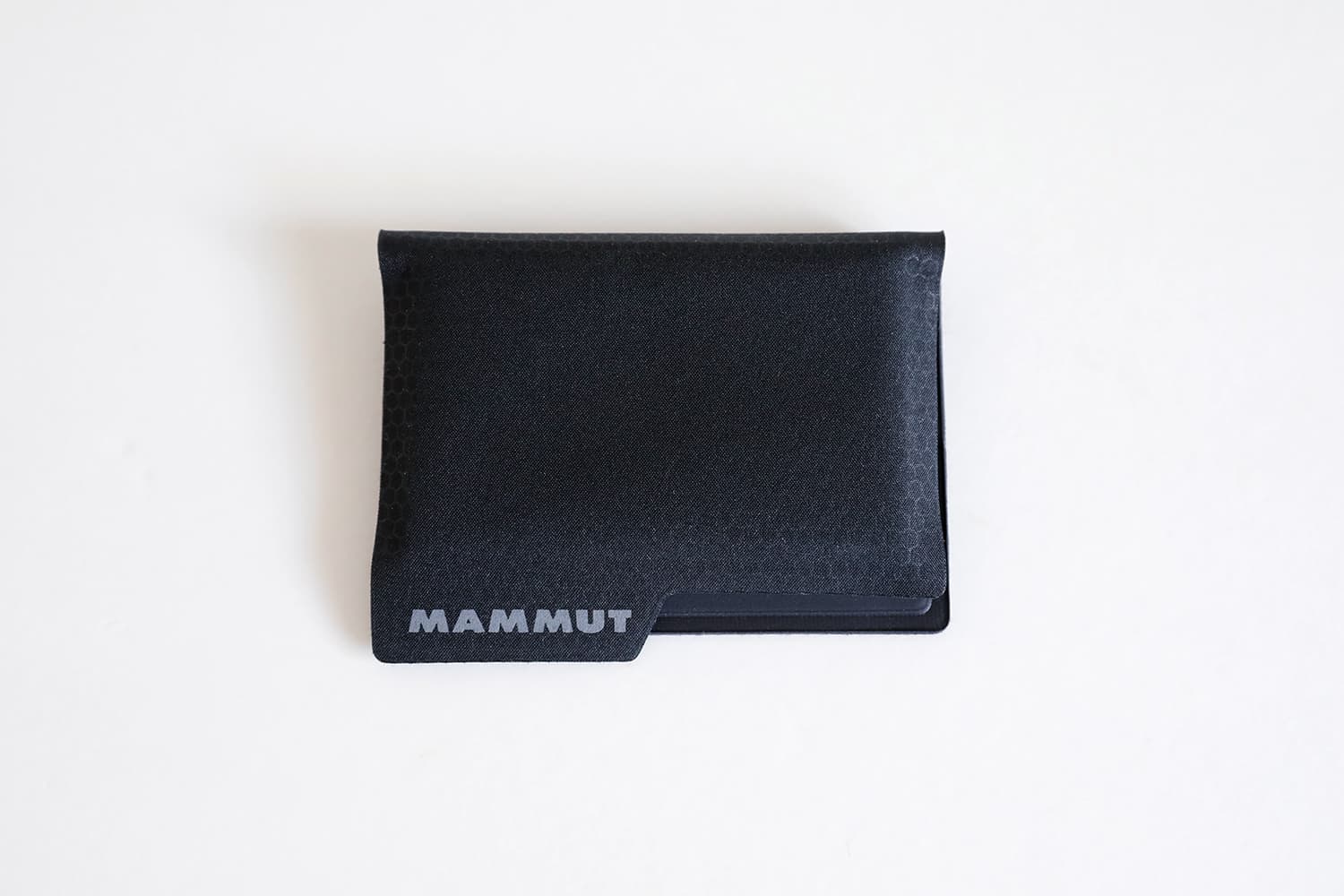 MAMMUT （マムート） Smart Wallet Ultralight 』レビュー｜ 「 小さい財布 薄い財布 」の最強だろコレ | LifeDIY