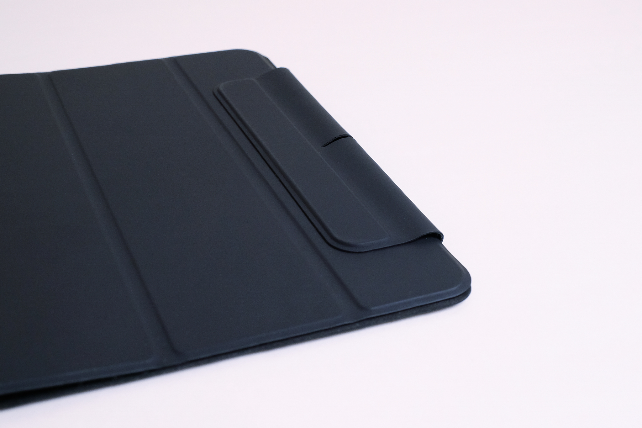ESR iPad case レビュー！純正品以上と噂のiPadケースを5つの視点でチェック