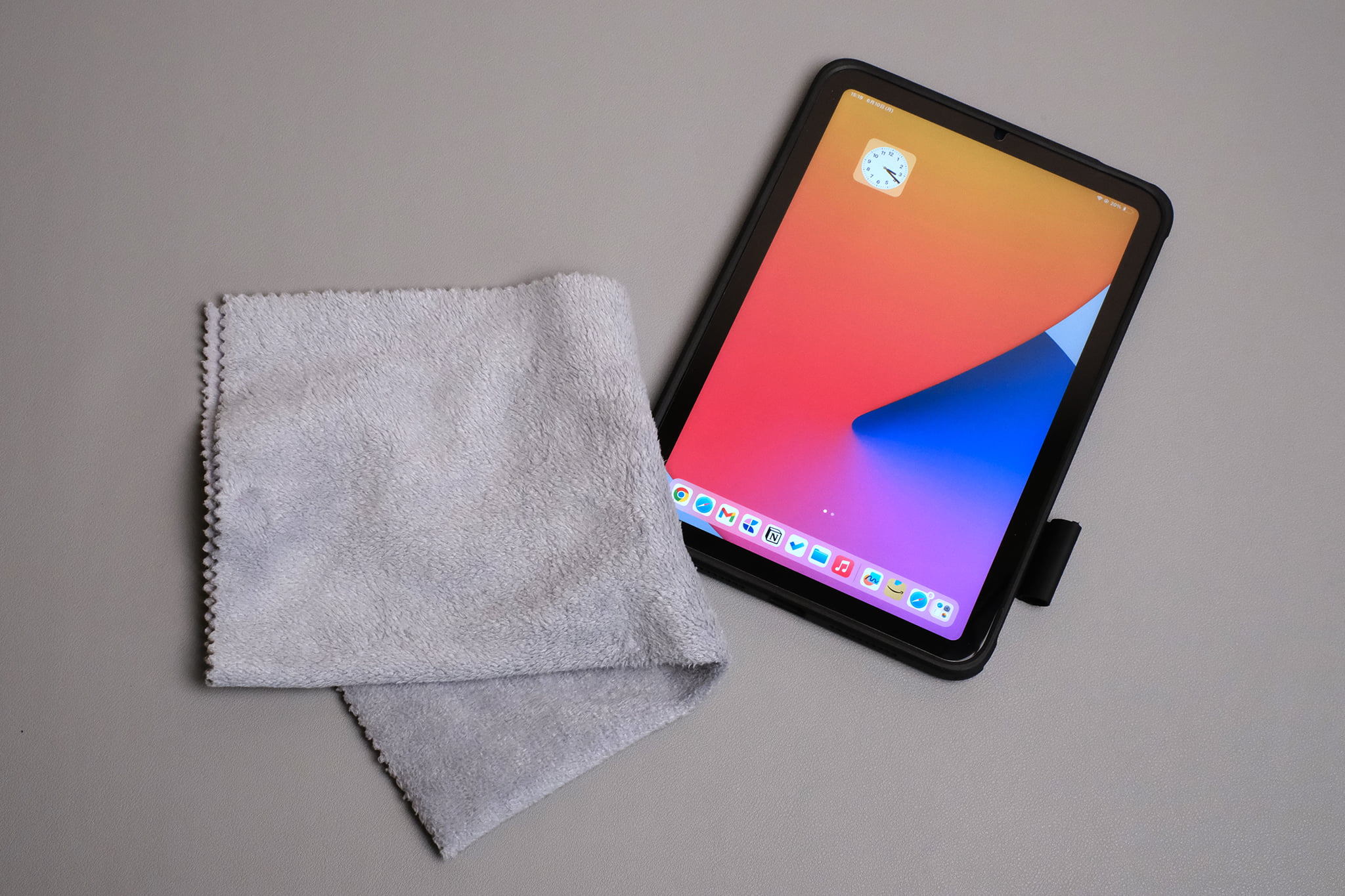 iPad mini のおすすめ周辺機器＆アクセサリーおすすめクロス｜エレコム クリーニングクロス 超極細繊維 Lサイズ